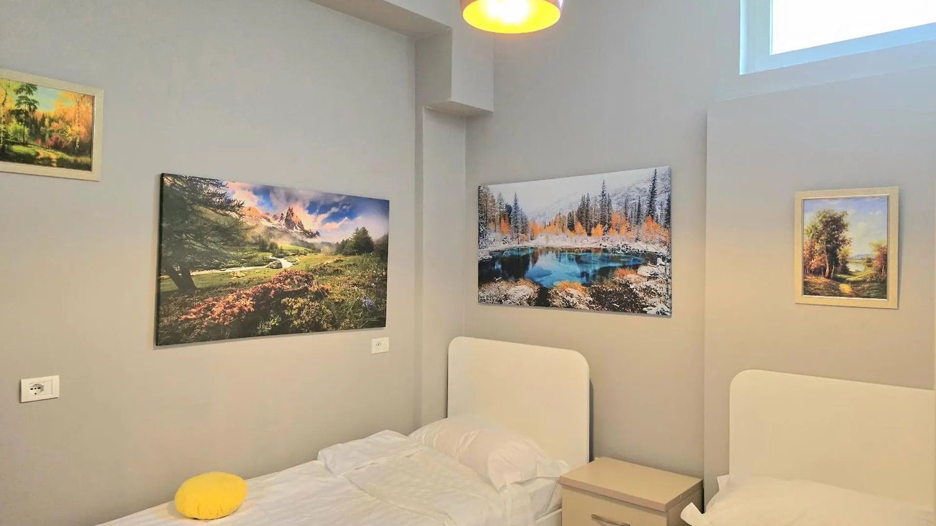 Lura 3 Floral Apartment Plazhi San Pietro 알바니아
