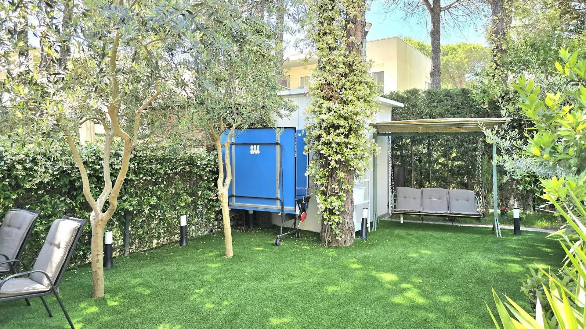 Lura 3 Floral Apartment Plazhi San Pietro 알바니아