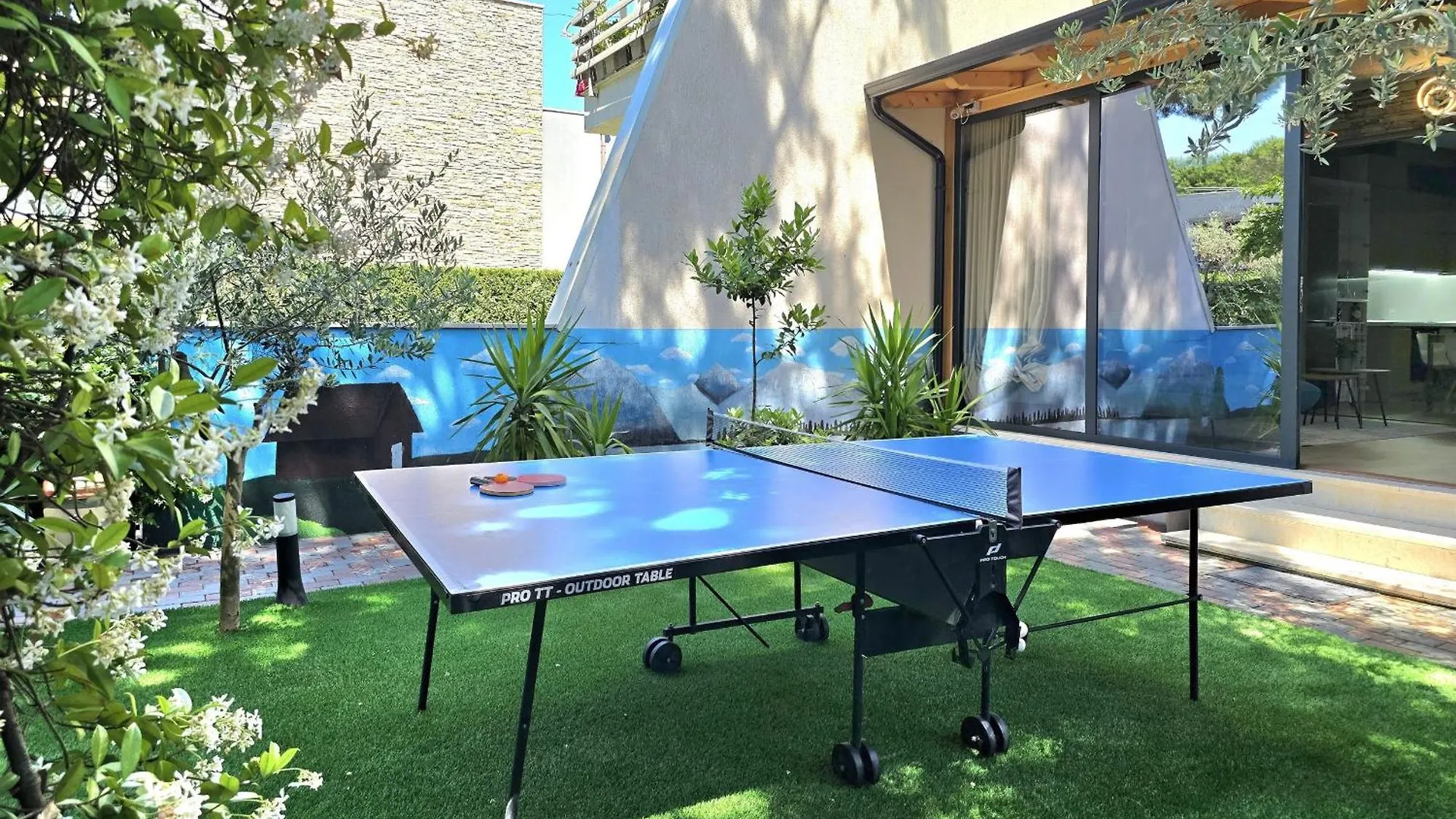 Lura 3 Floral Apartment Plazhi San Pietro