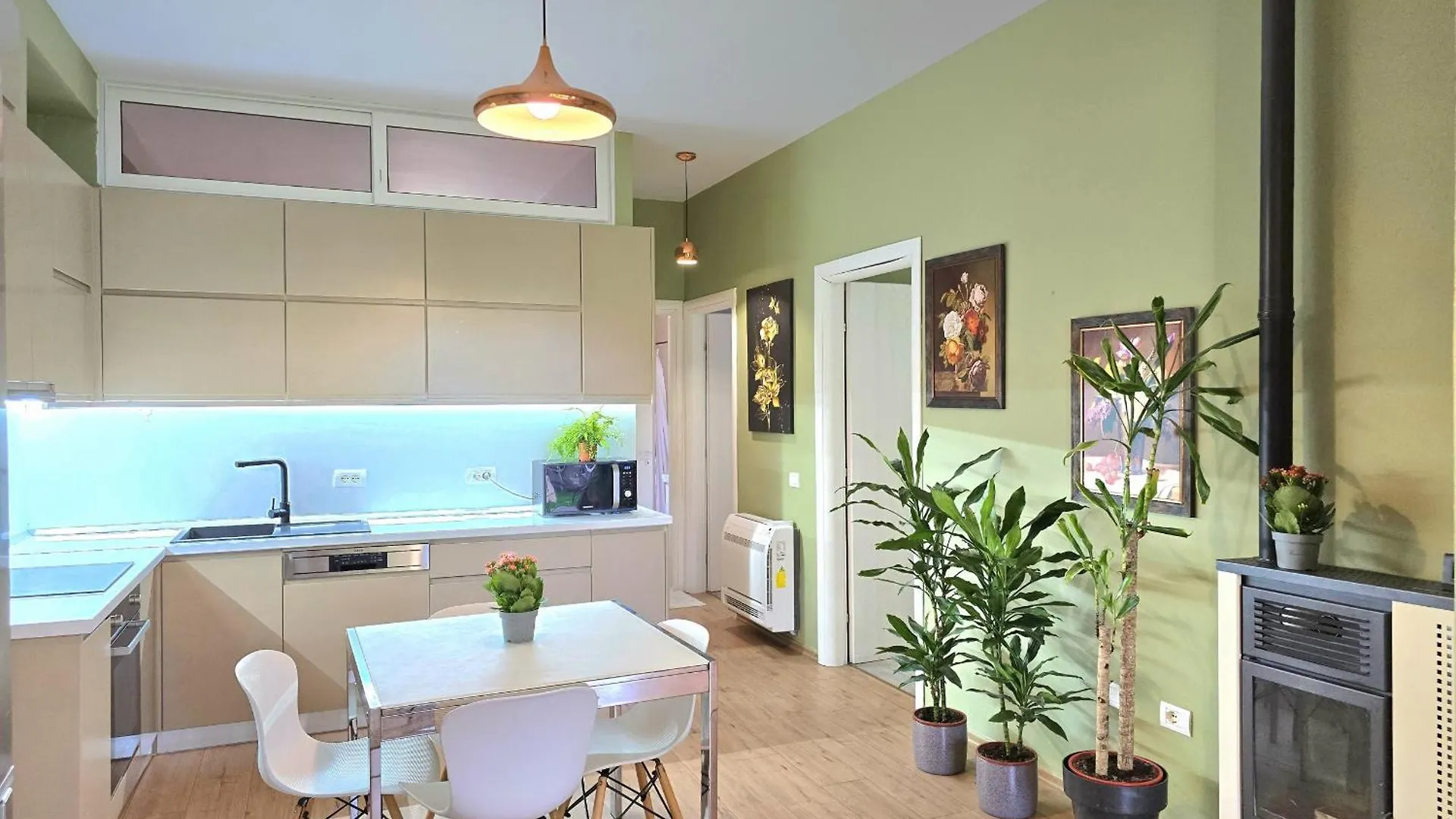 Lura 3 Floral Apartment Plazhi San Pietro