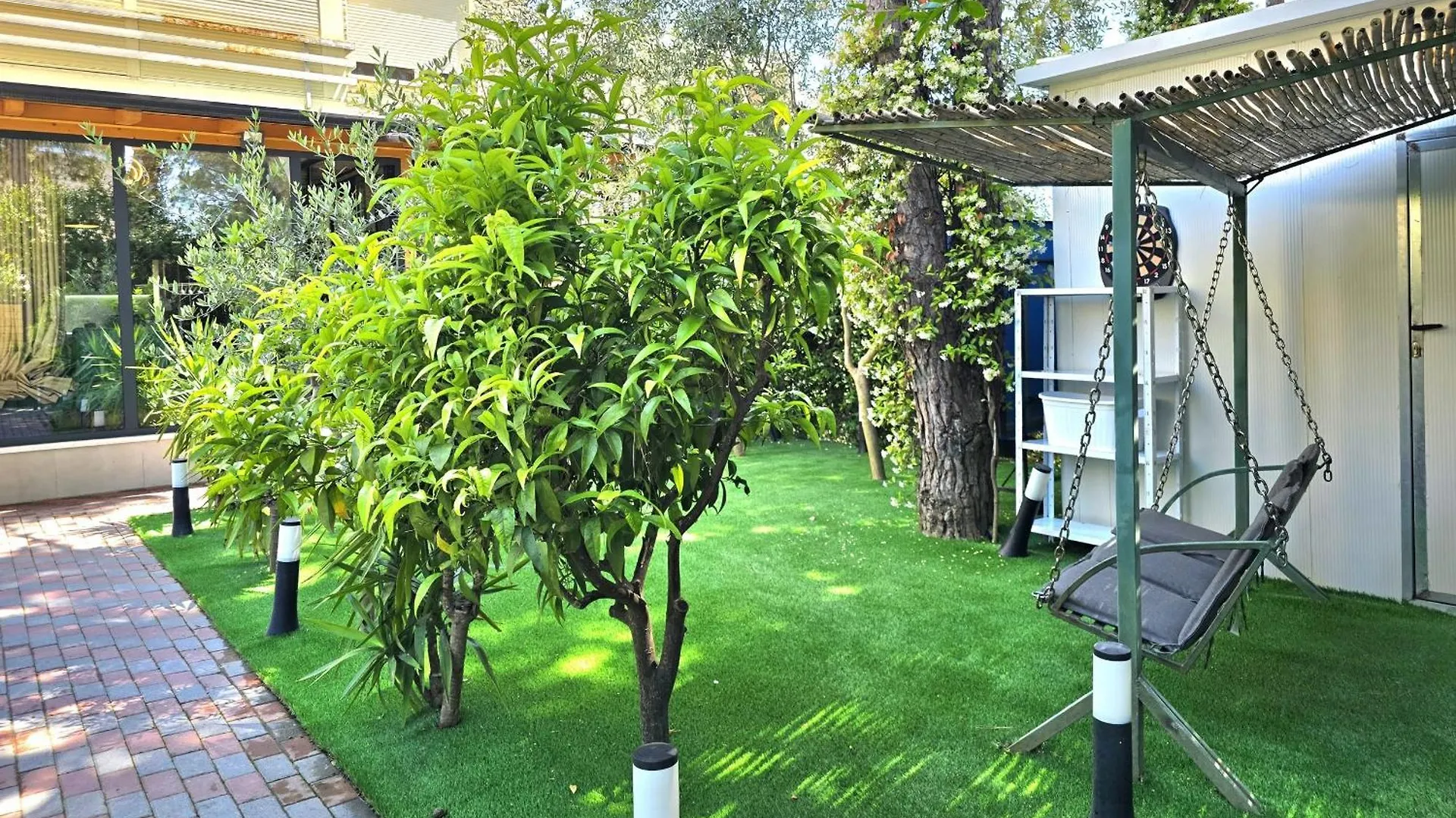 Lura 3 Floral Apartment Plazhi San Pietro 0*,