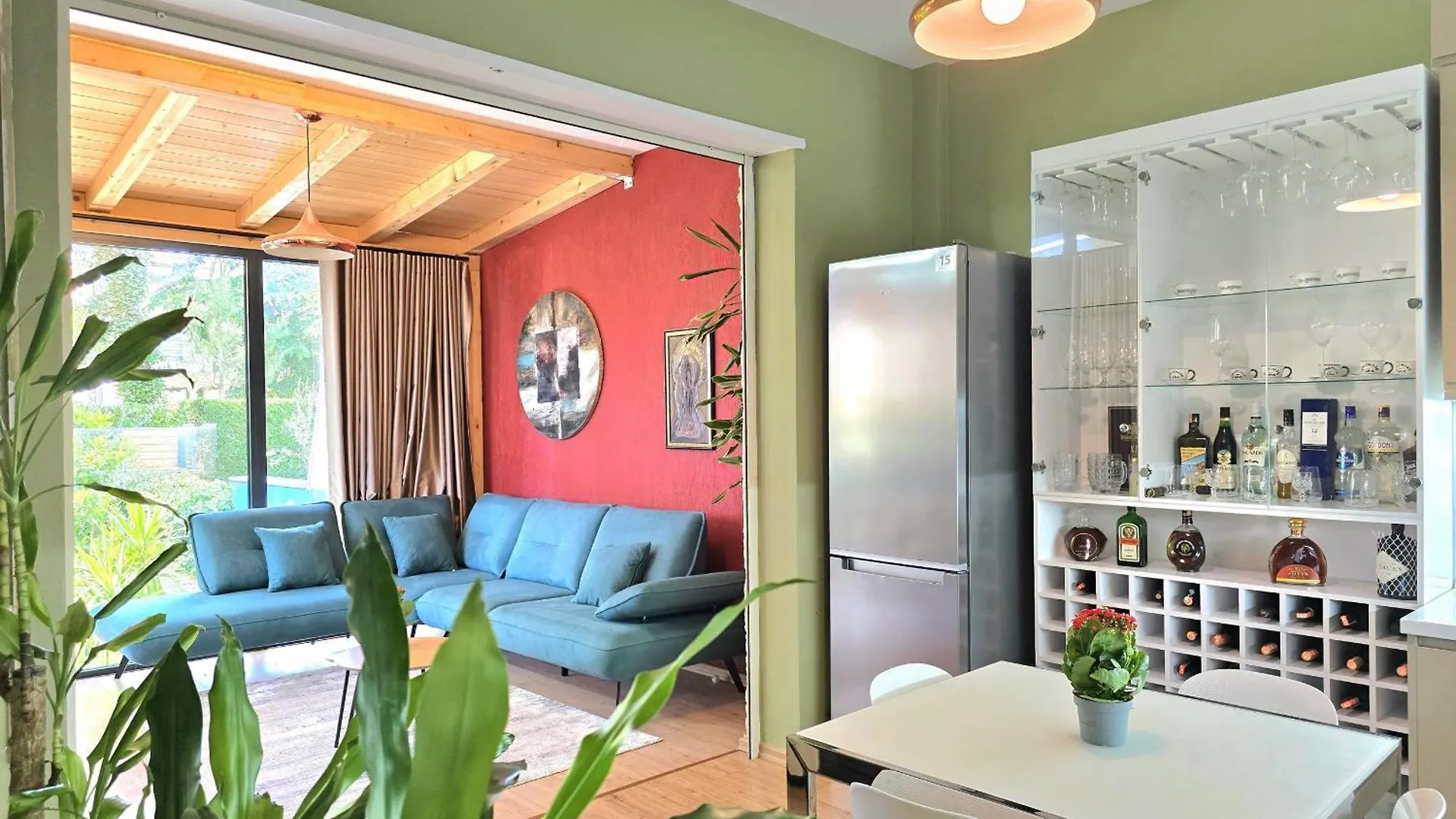 Lura 3 Floral Apartment Plazhi San Pietro 0*,  알바니아