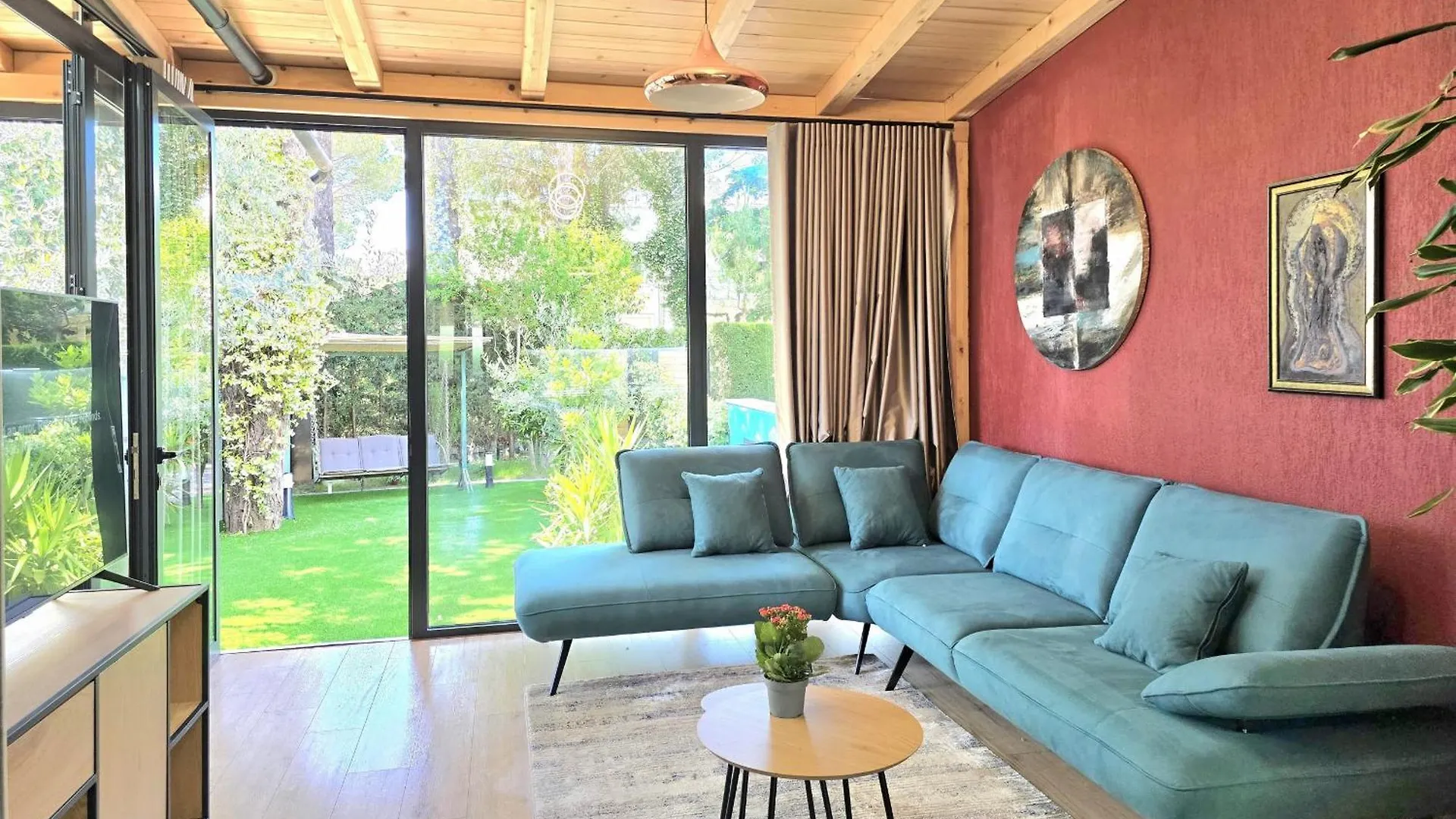 Lura 3 Floral Apartment Plazhi San Pietro